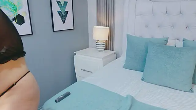 Snapshot of ScarlettPetrova chatting on 03-26-26, 12:03 ScarlettPetrova online show from 03-26-26, 12:03