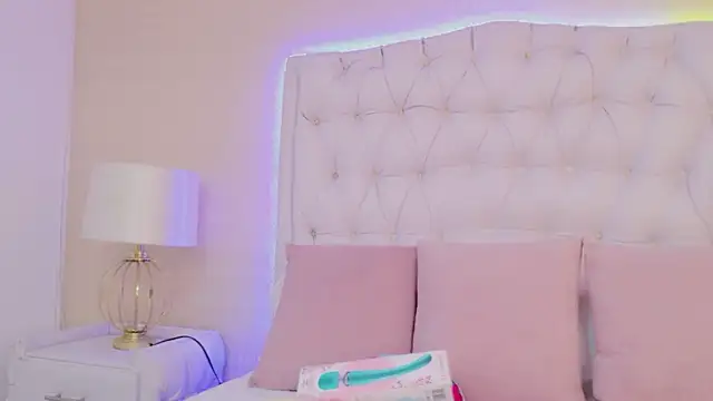 ScarlettPetrova online show from 02-20-26, 11:34