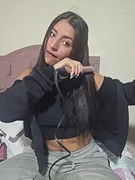 GISELLA   online show from 11-12-25, 11:03