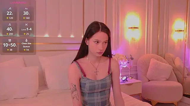 GladysMoore online show from 11-03-25, 02:42