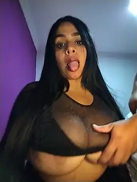 Snapshot of AngelsCouple- chatting on 06-06-26, 04:28 AngelsCouple- online show from 06-06-26, 04:28