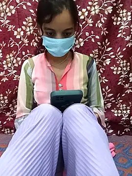 Snapshot of American_tourist chatting on 11-04-25, 03:21 American tourist online show from 11-04-25, 03:21