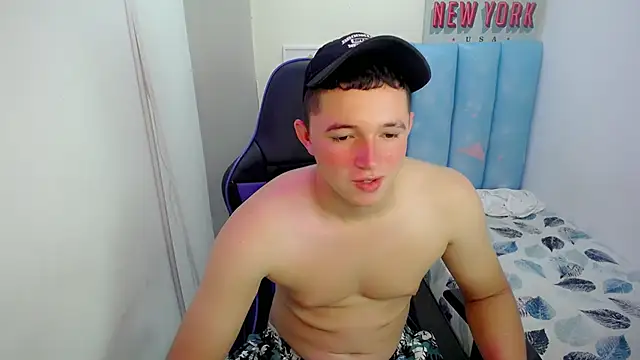 Snapshot of giorgio_box chatting on 11-07-25, 12:53 giorgio box online show from 11-07-25, 12:53