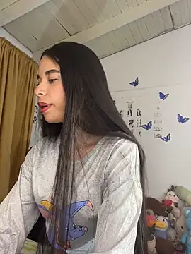 Snapshot of Milleradhara24 chatting on 06-14-26, 03:52 Milleradhara24 online show from 06-14-26, 03:52