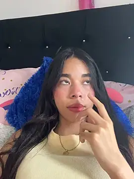 Snapshot of Milleradhara24 chatting on 06-28-26, 03:46 Milleradhara24 online show from 06-28-26, 03:46