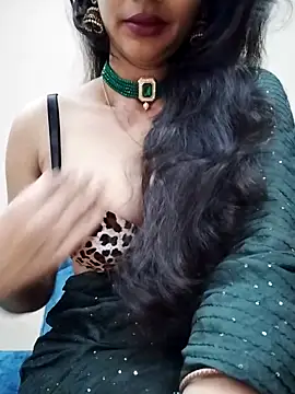 Snapshot of Himani-baby chatting on 11-13-25, 01:20 Himani-baby online show from 11-13-25, 01:20