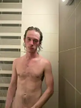 Snapshot of mascboyyy chatting on 06-18-26, 01:04 mascboyyy online show from 06-18-26, 01:04