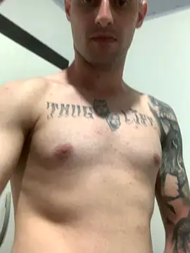 Manfredini607452 online show from 12-16-25, 09:08