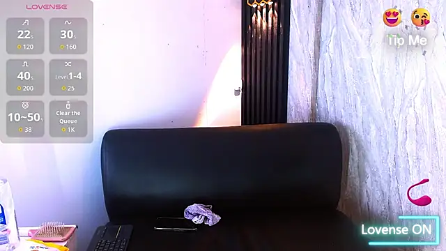 CriisBrown  online show from 01-13-26, 02:59