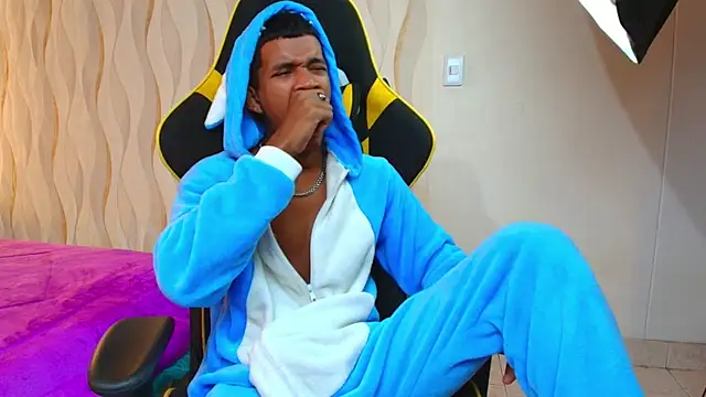 Boy savoy online show from 11-10-25, 07:30