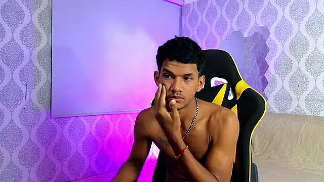 Boy savoy online show from 12-02-25, 07:21