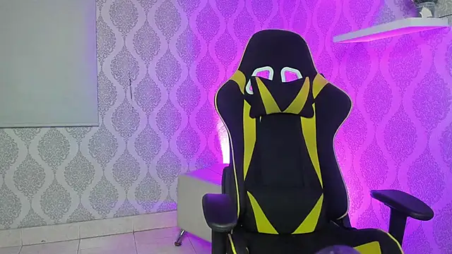 Boy savoy online show from 02-21-26, 07:32