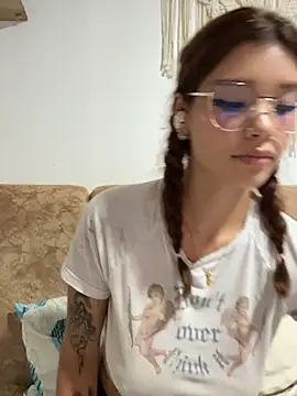 Snapshot of bergmanamii chatting on 04-23-26, 11:39 bergmanamii online show from 04-23-26, 11:39