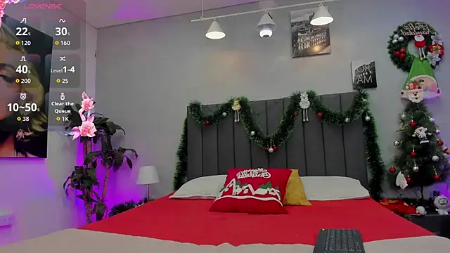 maddy  moon online show from 12-18-25, 03:55