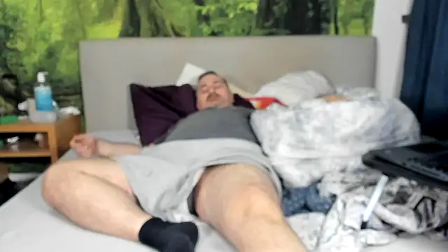 Snapshot of chubbydaddybear82 chatting on 11-16-25, 04:39 chubbydaddybear82 online show from 11-16-25, 04:39