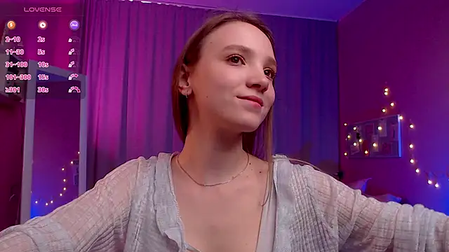 Adria Arjona online show from 03-26-26, 07:50