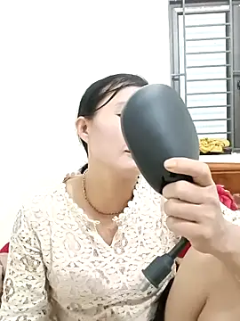 wees-lind online show from 11-17-25, 01:15