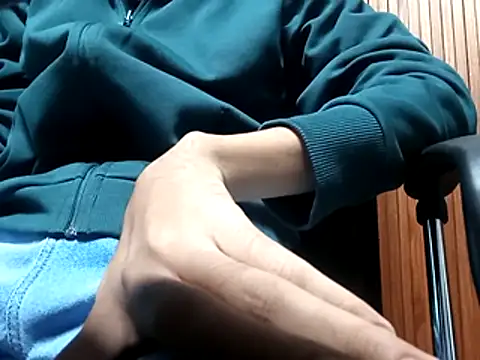 Lion TNTx online show from 01-18-26, 03:04