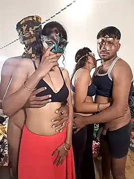 Snapshot of Real-Family chatting on 11-26-25, 10:10 Real-Family online show from 11-26-25, 10:10