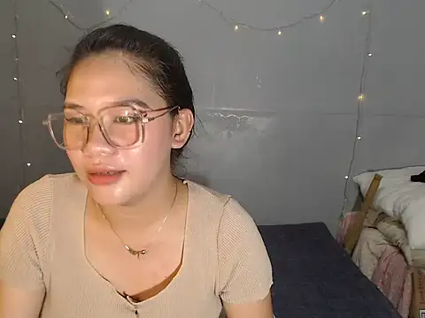 hotsexyreb online show from 12-19-25, 03:32