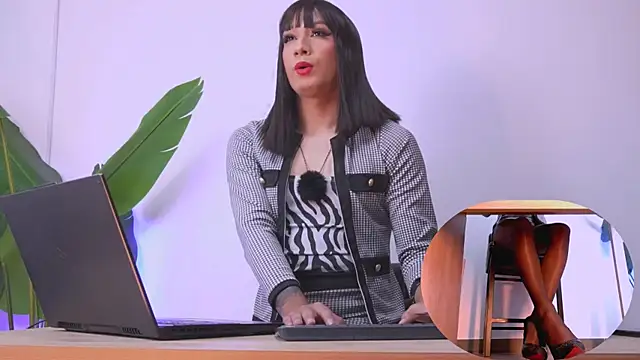 nylonisabella online show from 04-02-26, 06:14