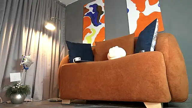 nylonisabella online show from 01-14-26, 08:45