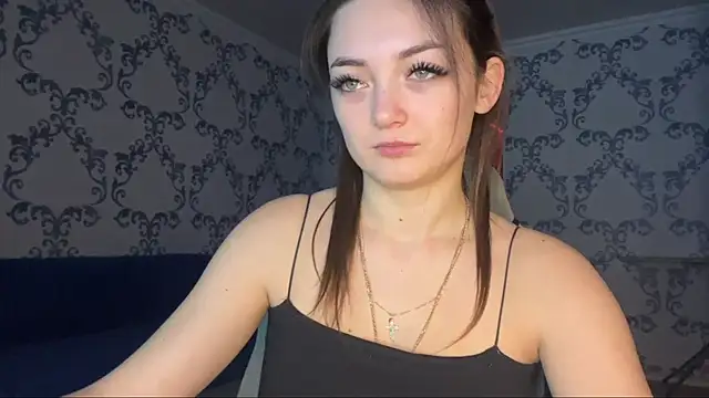 Snapshot of TwotyBright chatting on 02-03-26, 06:22 TwotyBright online show from 02-03-26, 06:22