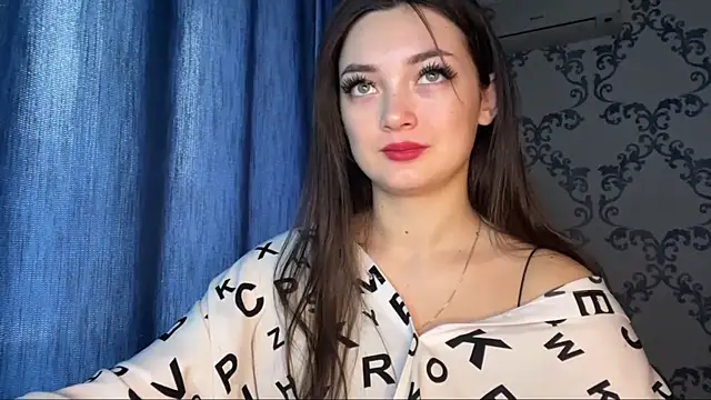 Snapshot of TwotyBright chatting on 03-03-26, 06:09 TwotyBright online show from 03-03-26, 06:09