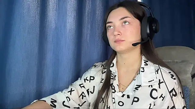 TwotyBright online show from 12-15-25, 06:08