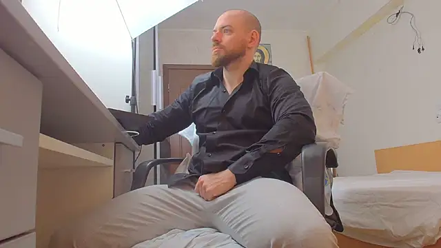 Ryanstone  online show from 04-04-26, 04:52