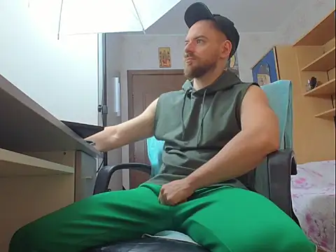 Ryanstone  online show from 11-06-25, 03:54