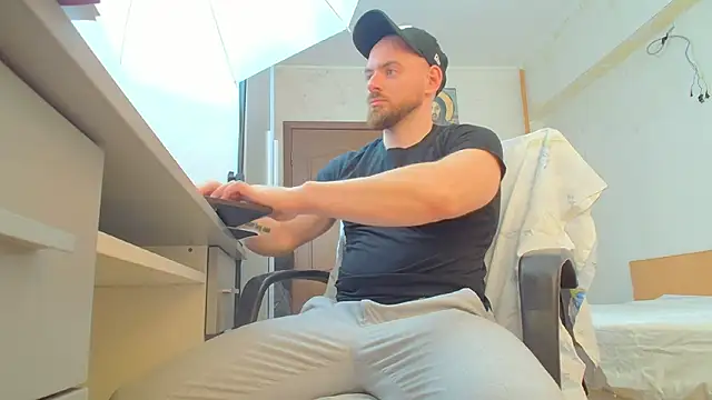 Ryanstone  online show from 04-01-26, 01:41