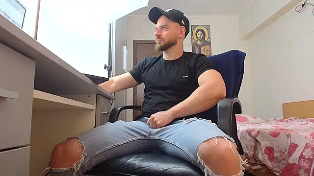 Snapshot of Ryanstone_ chatting on 06-03-26, 04:24 Ryanstone online show from 06-03-26, 04:24
