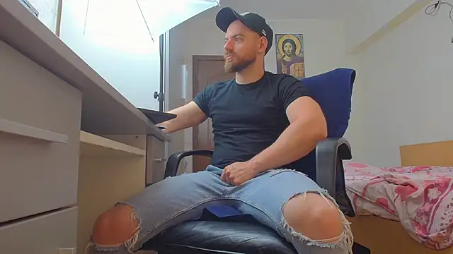 Snapshot of Ryanstone_ chatting on 05-11-26, 03:19 Ryanstone online show from 05-11-26, 03:19