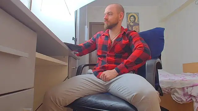 Snapshot of Ryanstone_ chatting on 05-16-26, 04:00 Ryanstone online show from 05-16-26, 04:00