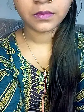 Snapshot of Neha533 chatting on 02-06-26, 08:16 Neha533 online show from 02-06-26, 08:16