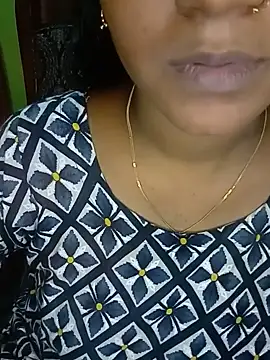 Snapshot of Neha533 chatting on 07-21-26, 06:31 Neha533 online show from 07-21-26, 06:31