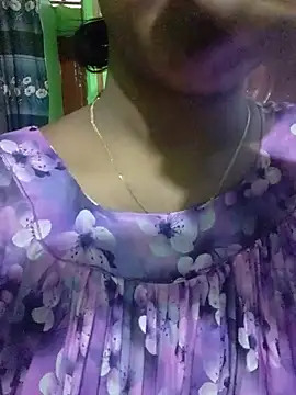 Snapshot of Neha533 chatting on 07-12-26, 11:33 Neha533 online show from 07-12-26, 11:33