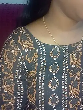 Snapshot of Neha533 chatting on 06-09-26, 07:04 Neha533 online show from 06-09-26, 07:04