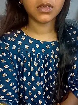 Snapshot of Neha533 chatting on 02-14-26, 10:10 Neha533 online show from 02-14-26, 10:10