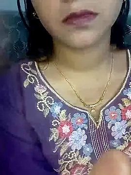 Snapshot of Neha533 chatting on 04-20-26, 06:20 Neha533 online show from 04-20-26, 06:20
