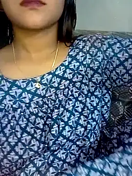 Snapshot of Neha533 chatting on 05-17-26, 04:40 Neha533 online show from 05-17-26, 04:40