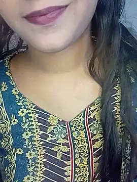 Snapshot of Neha533 chatting on 05-11-26, 05:54 Neha533 online show from 05-11-26, 05:54