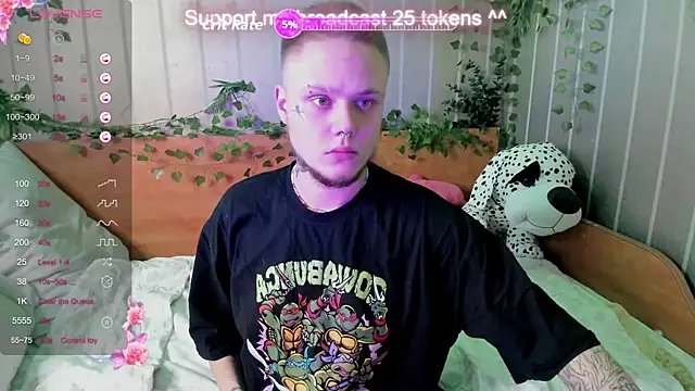 Snapshot of MettBliss chatting on 11-03-25, 08:29 MettBliss online show from 11-03-25, 08:29