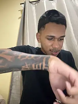 Snapshot of Novinhode18__ chatting on 04-09-26, 11:33 Novinhode18 online show from 04-09-26, 11:33