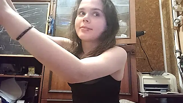 Snapshot of RosaleeSwint chatting on 11-03-25, 10:13 RosaleeSwint online show from 11-03-25, 10:13