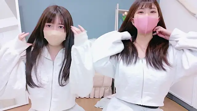 Snapshot of oto-X-cup chatting on 11-04-25, 11:58 oto-X-cup online show from 11-04-25, 11:58