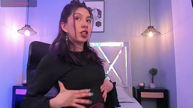 zoe-moreau online show from 03-03-26, 07:54