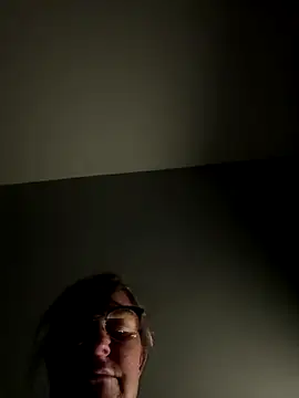 Snapshot of Angel-LinaX chatting on 12-19-25, 08:33 Angel-LinaX online show from 12-19-25, 08:33