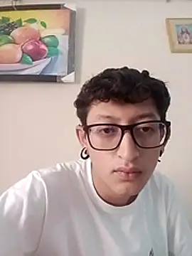 Snapshot of wonka3_ chatting on 11-03-25, 03:04 wonka3  online show from 11-03-25, 03:04